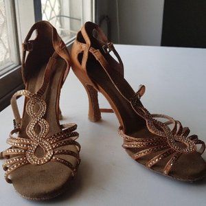 Dancin Latin dance shoes